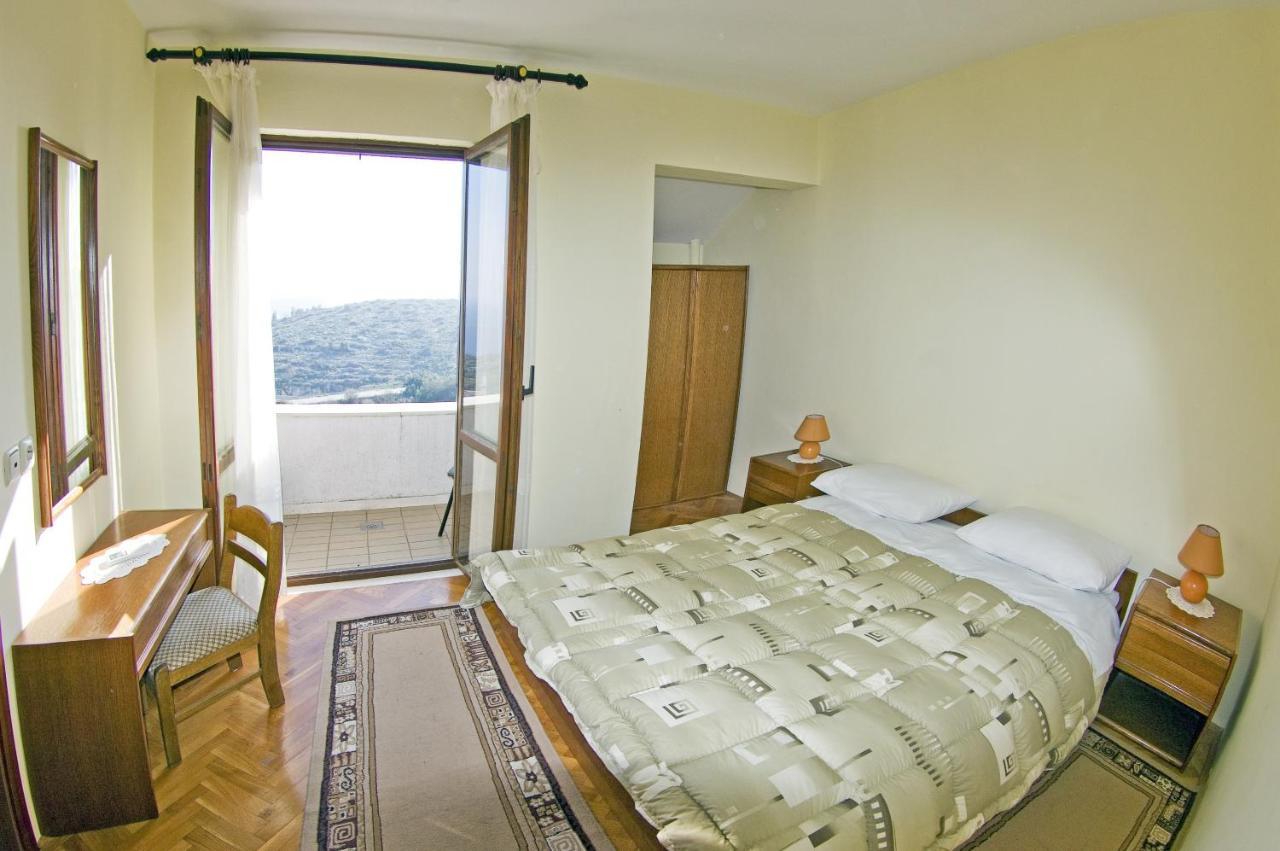 Guesthouse Moretic أوراساك المظهر الخارجي الصورة