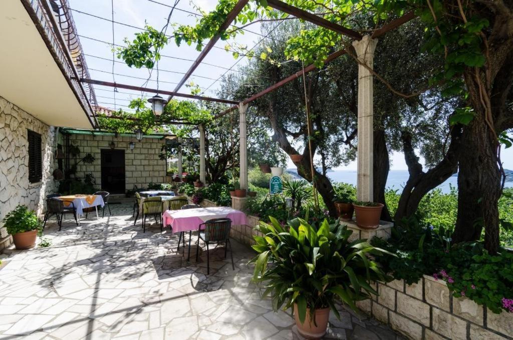 Guesthouse Moretic أوراساك الغرفة الصورة