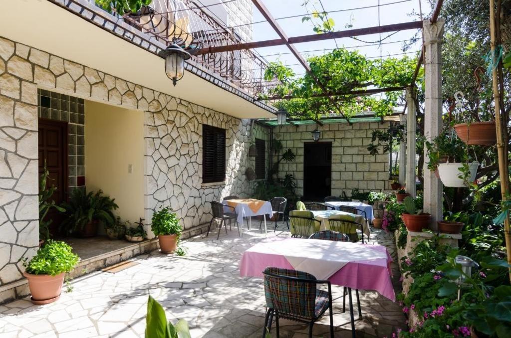 Guesthouse Moretic أوراساك الغرفة الصورة